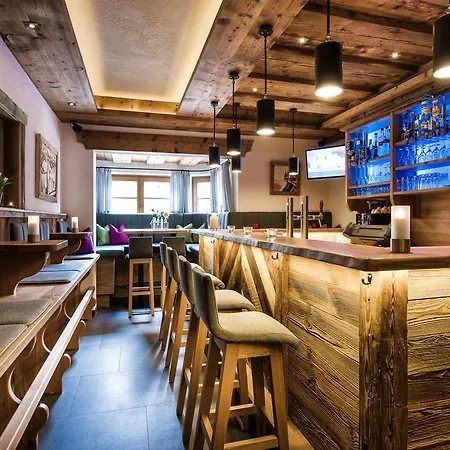 Haus Am Dorfplatz フラッハウ