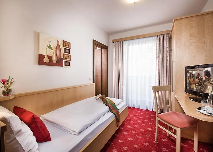 Haus Am Dorfplatz فلاخاو